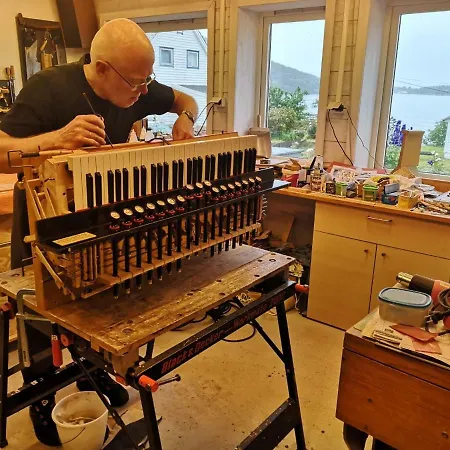Hardanger Rom & Harmonium 