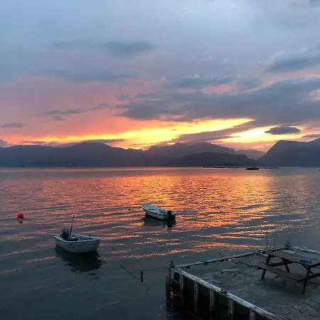 Gasthuis Hardanger Rom&harmonium The Herand